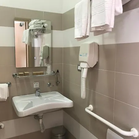 Rosso Di Sera 3* Citta Sant'Angelo