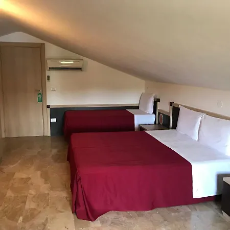 Rosso Di Sera 3*