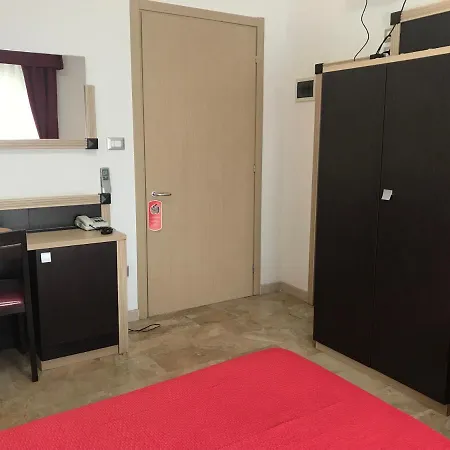 Rosso Di Sera Bed & Breakfast *
